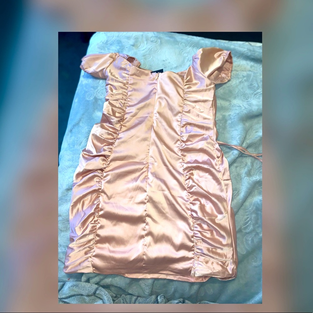 Dress - Picture 3 of 4